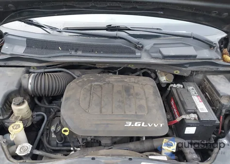 2011 Dodge Grand Caravan Crew z USA, uszkodzony, nr VIN 2D4RN5DG1BR706998